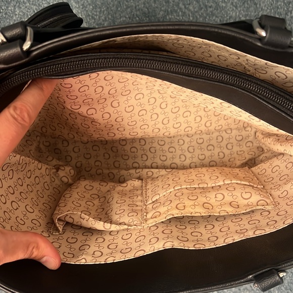 NWOT Guess Black Handbag - Picture 5 of 10